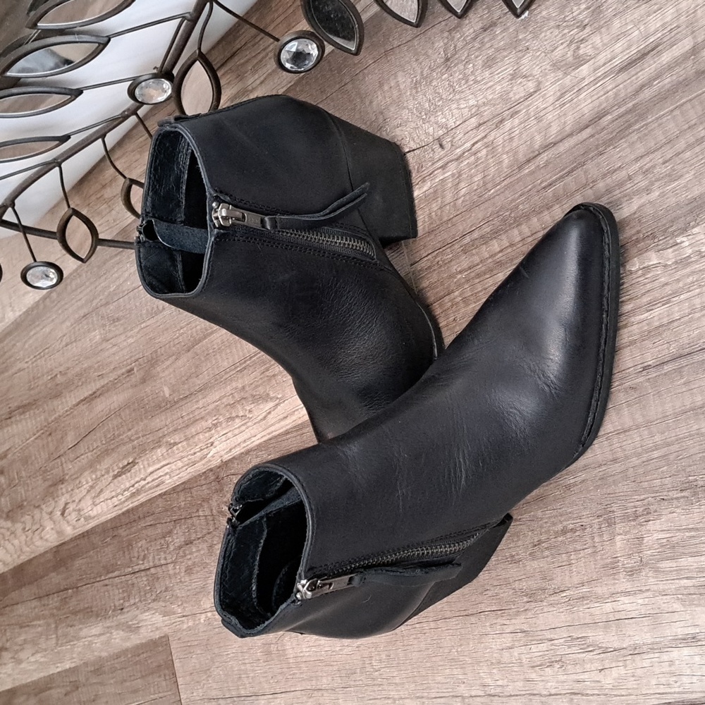 Leather side zip ankle booties